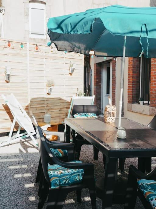 Appartement Avec Patio Saint Anne-dʼAuray 外观 照片