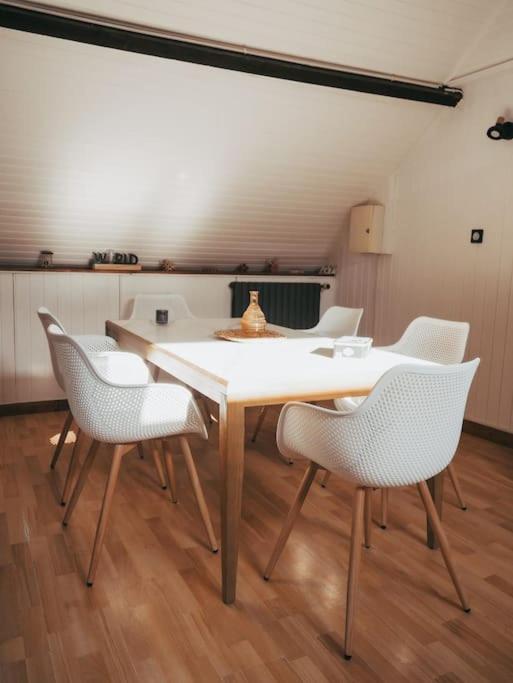 Appartement Avec Patio Saint Anne-dʼAuray 外观 照片